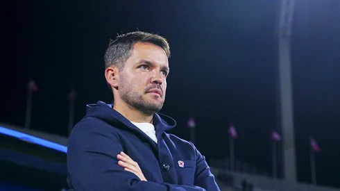 El entrenador argentino compareció en rueda de prensa y se refirió a la situación del futbolista polaco, quien habría pedido salir del club.