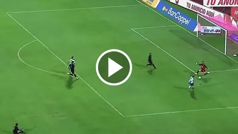 El portero colombiano realizó dos atajadas que salvaron a Cruz Azul y que fueron vitales para conseguir los tres puntos ante Rayados.