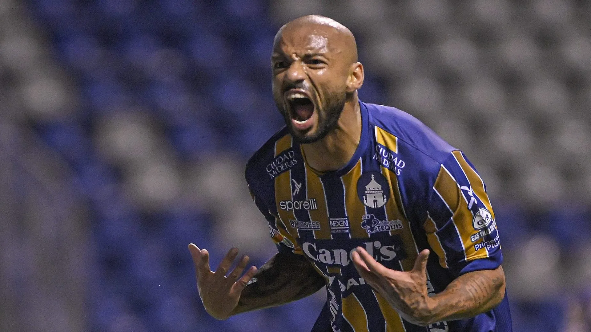 Joao Pedro se constituye como el goleador favorito para la afición. (Imago7)