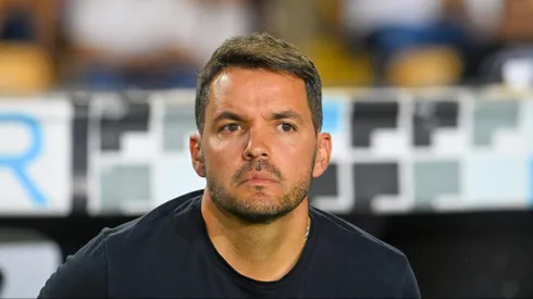 Nicolás Larcamón manifestó su enojo ante la filtración de su discurso