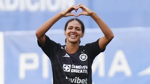Aerial Chavarin, una de las esperanzas de Cruz Azul Femenil.
