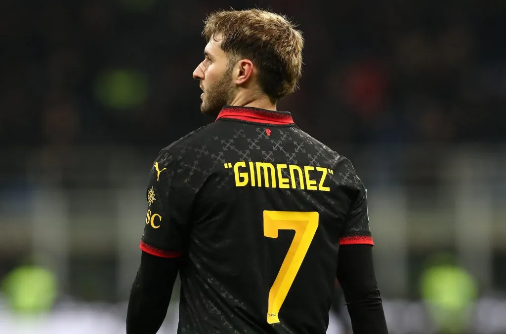 El Milan tendría en la mira a 4 delanteros para reemplazar a Santi Giménez (Getty Images)