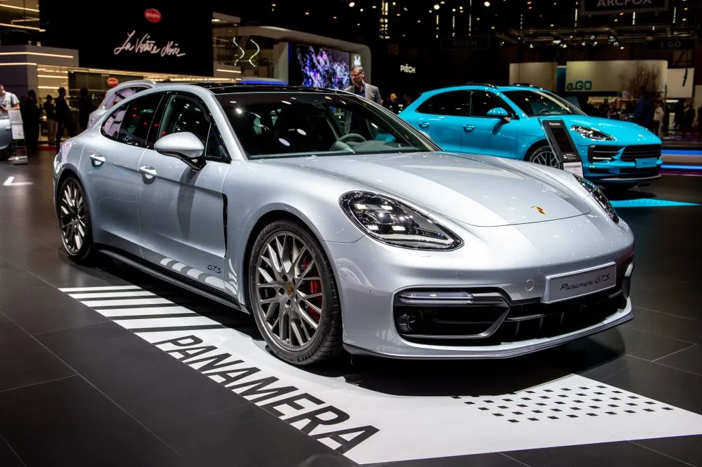 El lujoso auto que conduce Mateusz Bogusz. (Getty Images)