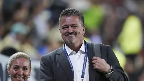 Carlos Hermosillo opinó sobre el presente de Cruz Azul con Nicolás Larcamón.