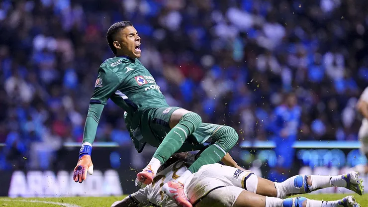 Kevin Mier, afuera de Cruz Azul.
