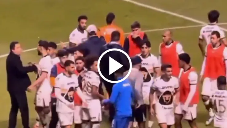 Nacho Rivero, a pesar de no jugar ni un minuto, fue a pedirle explicaciones al panameño por haber lesionado a Kevin Mier.