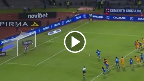 Las cementeras pudieron igualar las acciones en la segunda mitad pero Calderón le erró al arco.