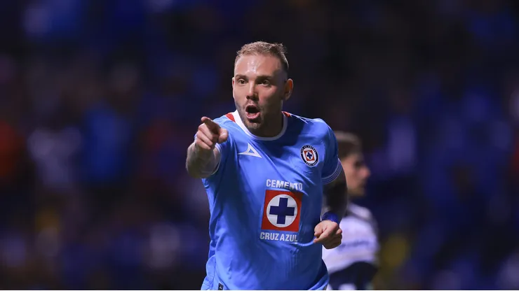 Rodolfo Rotondi habló sobre su relación con los entrenadores en Cruz Azul.