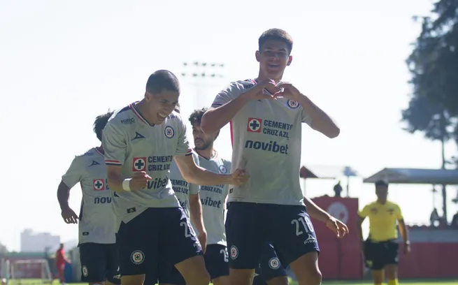 Bryan Casas, en festejo de gol ante Toluca. (@CruzAzul)