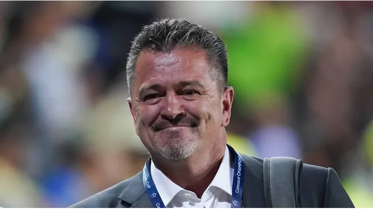 Carlos Hermosillo palpitó la serie de cuartos de final entre Cruz Azul y Chivas.