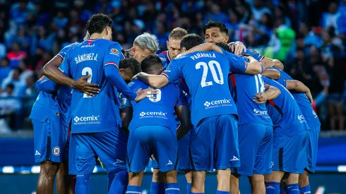 Ciudad de México, 26 de julio de 2025. Jugadores de Cruz Azul, durante el partido correspondiente a la jornada 3 del torneo Apertura 2025 de la Liga BBVA MX, entre la Máquina Celeste del Cruz Azul y los Esmeraldas del León, realizado en el estadio Olímpico Universitario. Foto: Imago7/ Diego Padilla