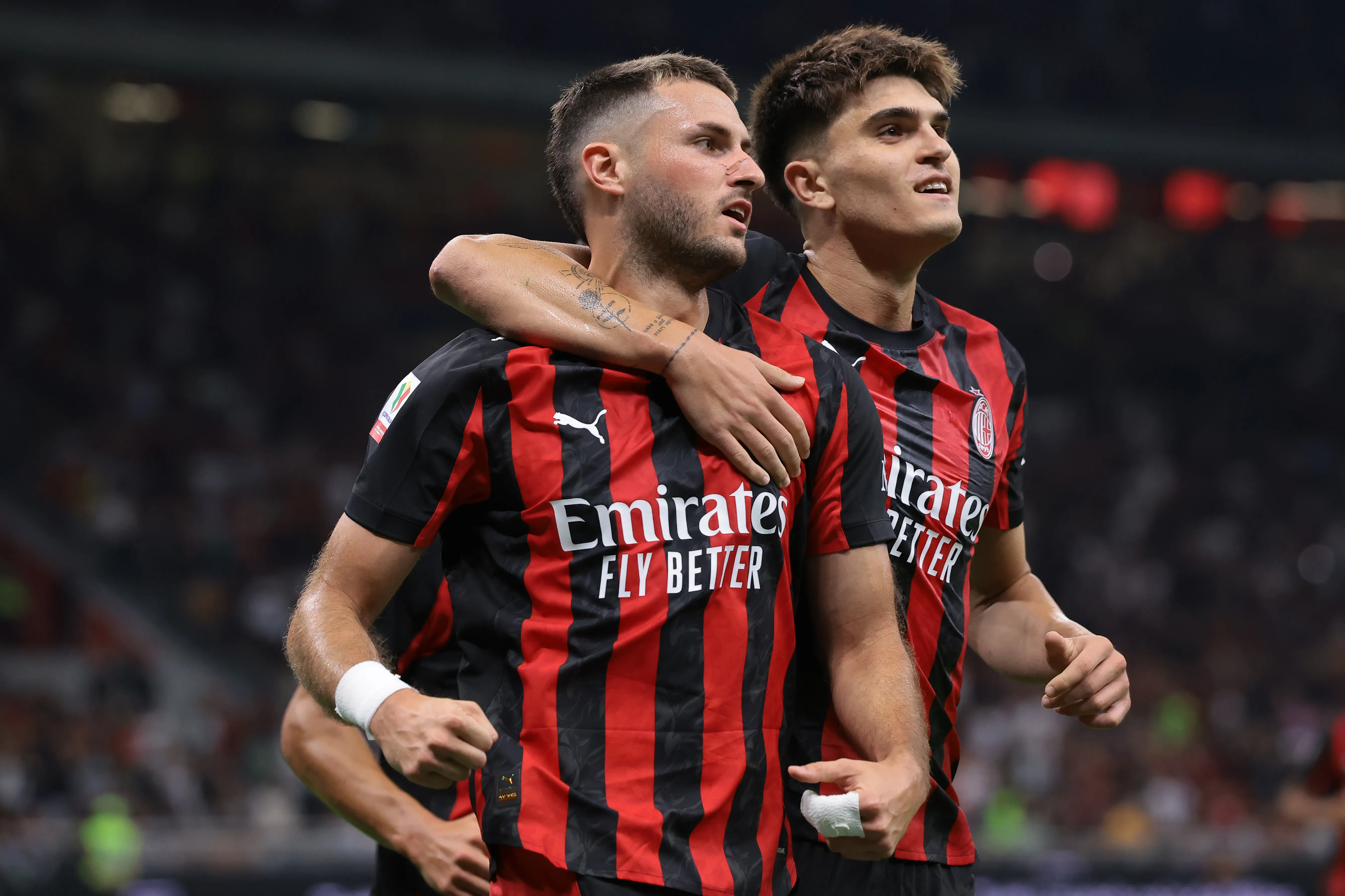 Santiago Giménez apenas convirtió un gol en lo que va de temporada (Getty)