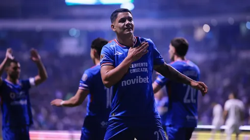 Gabriel Fernández anotó un doblete en la caída ante Pumas UNAM. Cruz Azul jugará con Chivas en los cuartos de final.