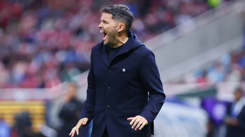 El entrenador de Cruz Azul habló ante los medios de comunicación y se mostró cauto ante las fortalezas de Chivas.