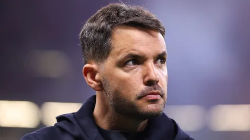 Nicolás Larcamón cuenta con un elemento menos.