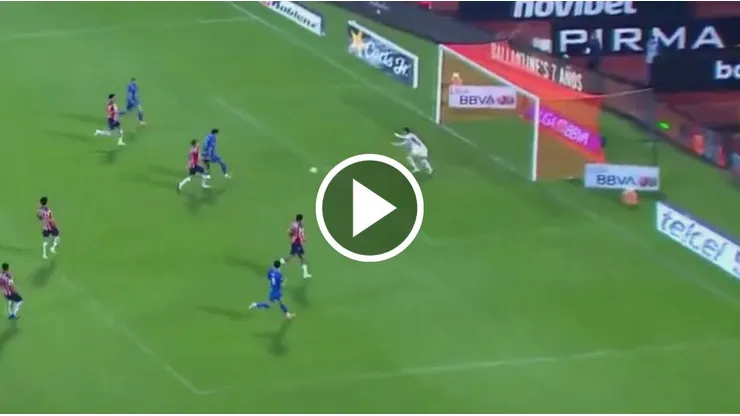 Gol de Gabriel Fernández para el 1-1 de Cruz Azul.