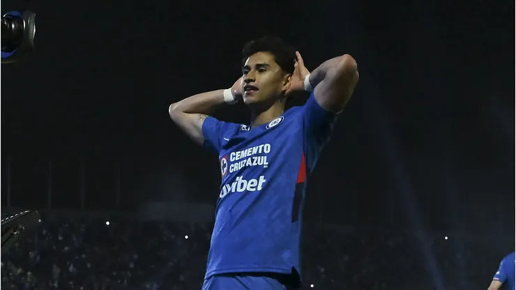 El mediocampista de Cruz Azul fue el autor del segundo gol de los cementeros y que ya daba el pase a las semifinales.