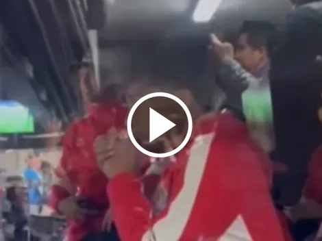 Así reaccionaron las Chivas al penal errado de Chicharito contra Cruz Azul