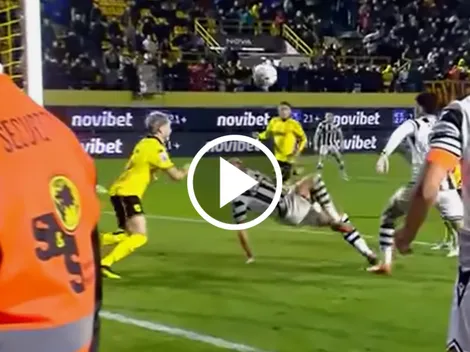 Golazo imposible de Giakoumakis con el PAOK