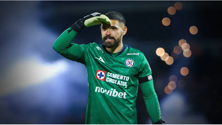 Andrés Gudiño recibió tres goles en tres partidos dentro de la Liguilla, pero fue figura de Cruz Azul.