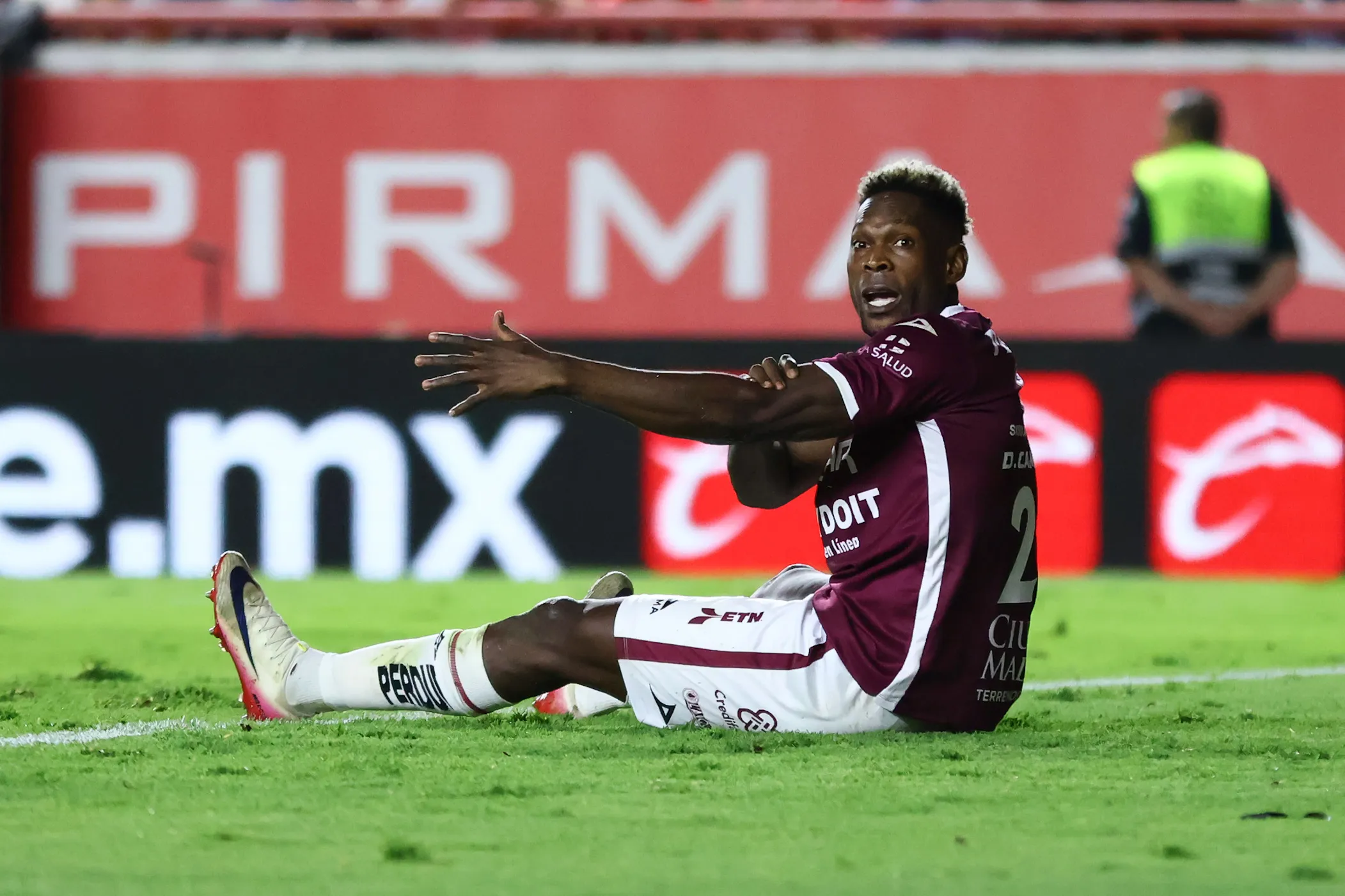 ¿Diber Cambindo a Pumas? Necaxa le puso precio a su salida (Imago 7)