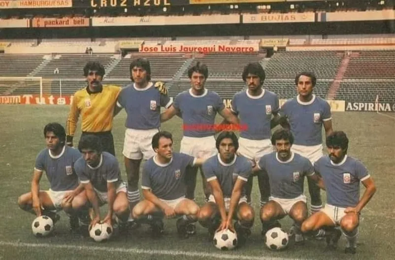 Parte del equipo cementero de 1985 (Archivo).