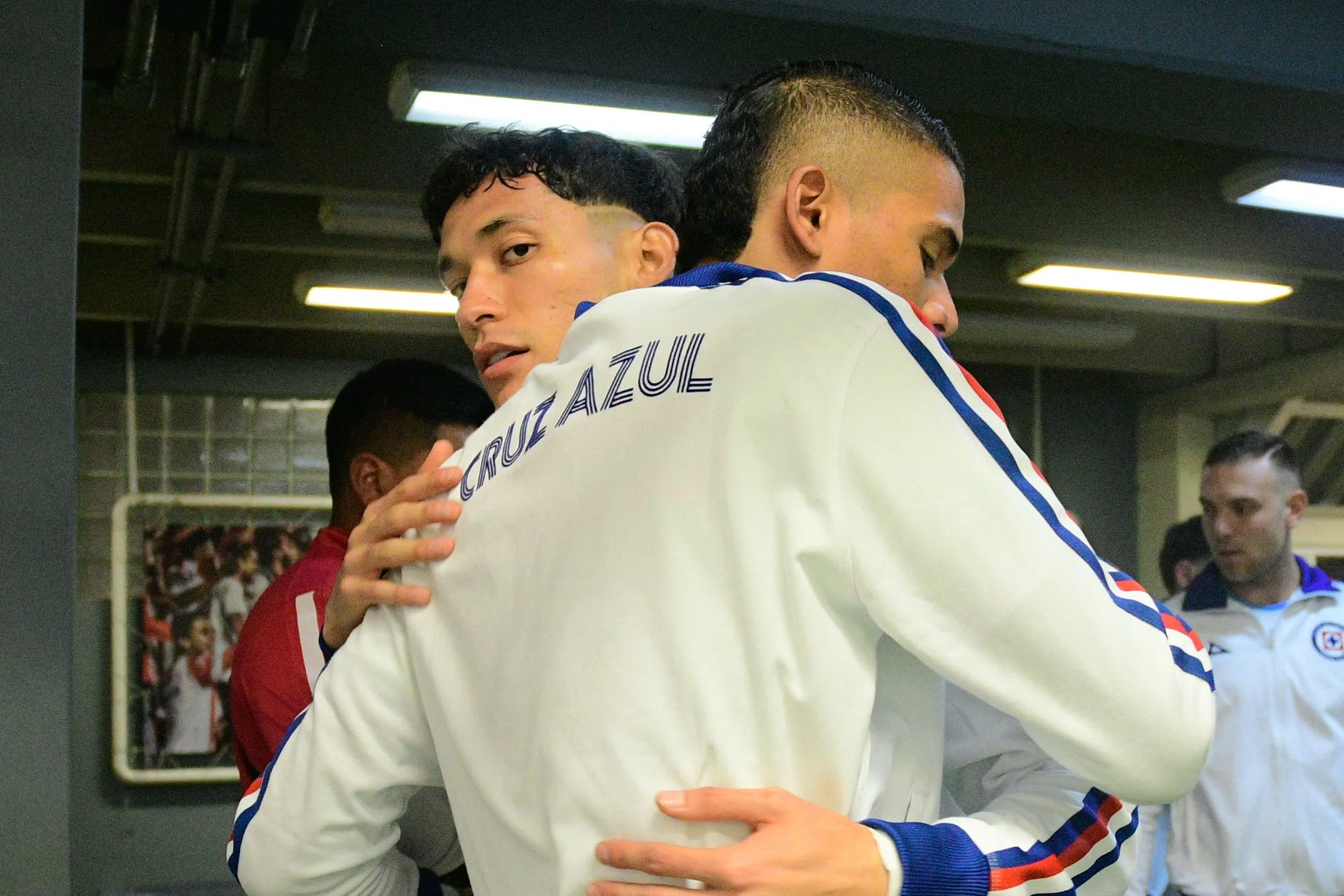Jesús Orozco y Kevin Mier, las dos principales bajas de Cruz Azul vs. Flamengo. (Imago 7)