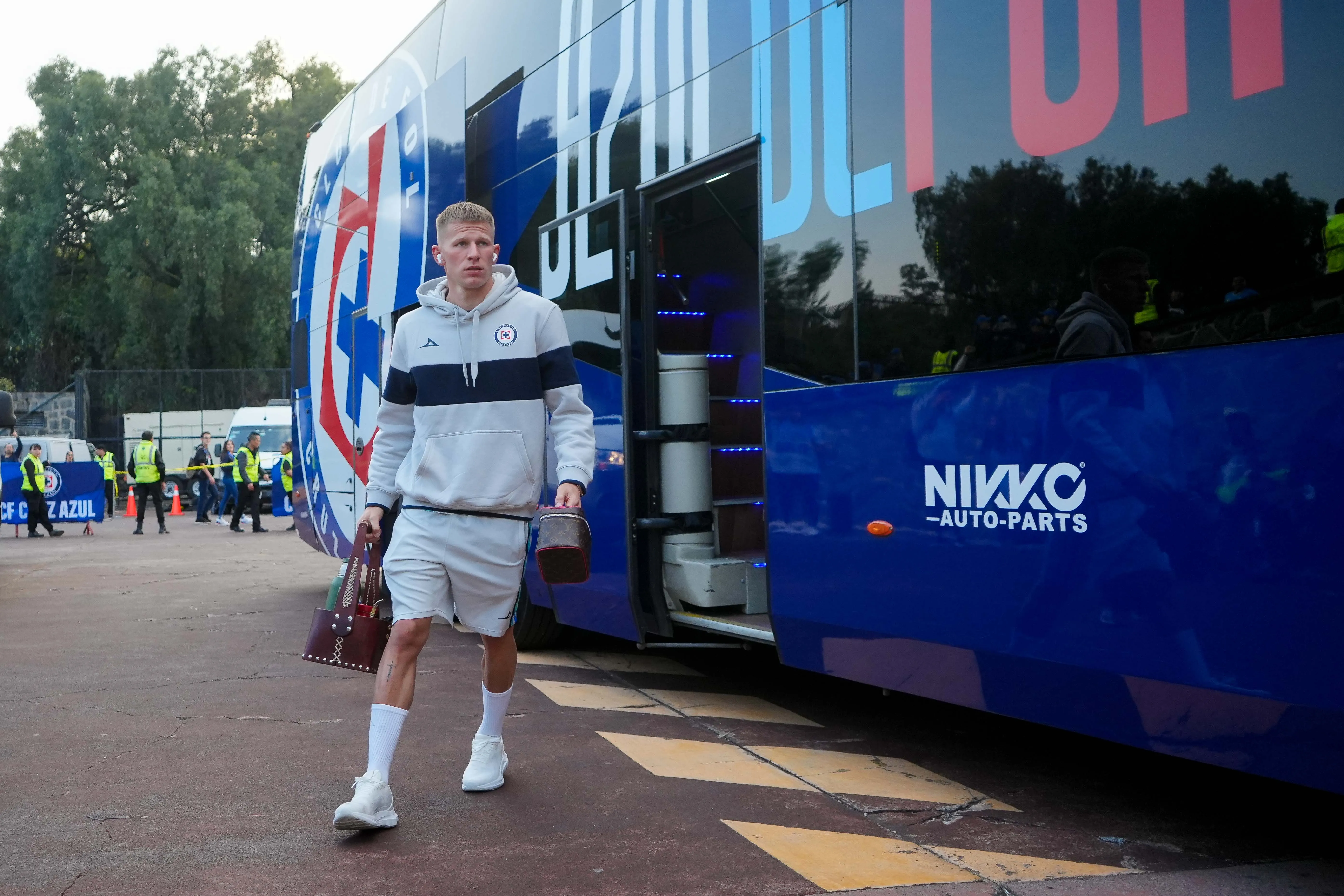 Mateusz Bogusz manda mensaje a la directiva tras la eliminación (Imago 7)