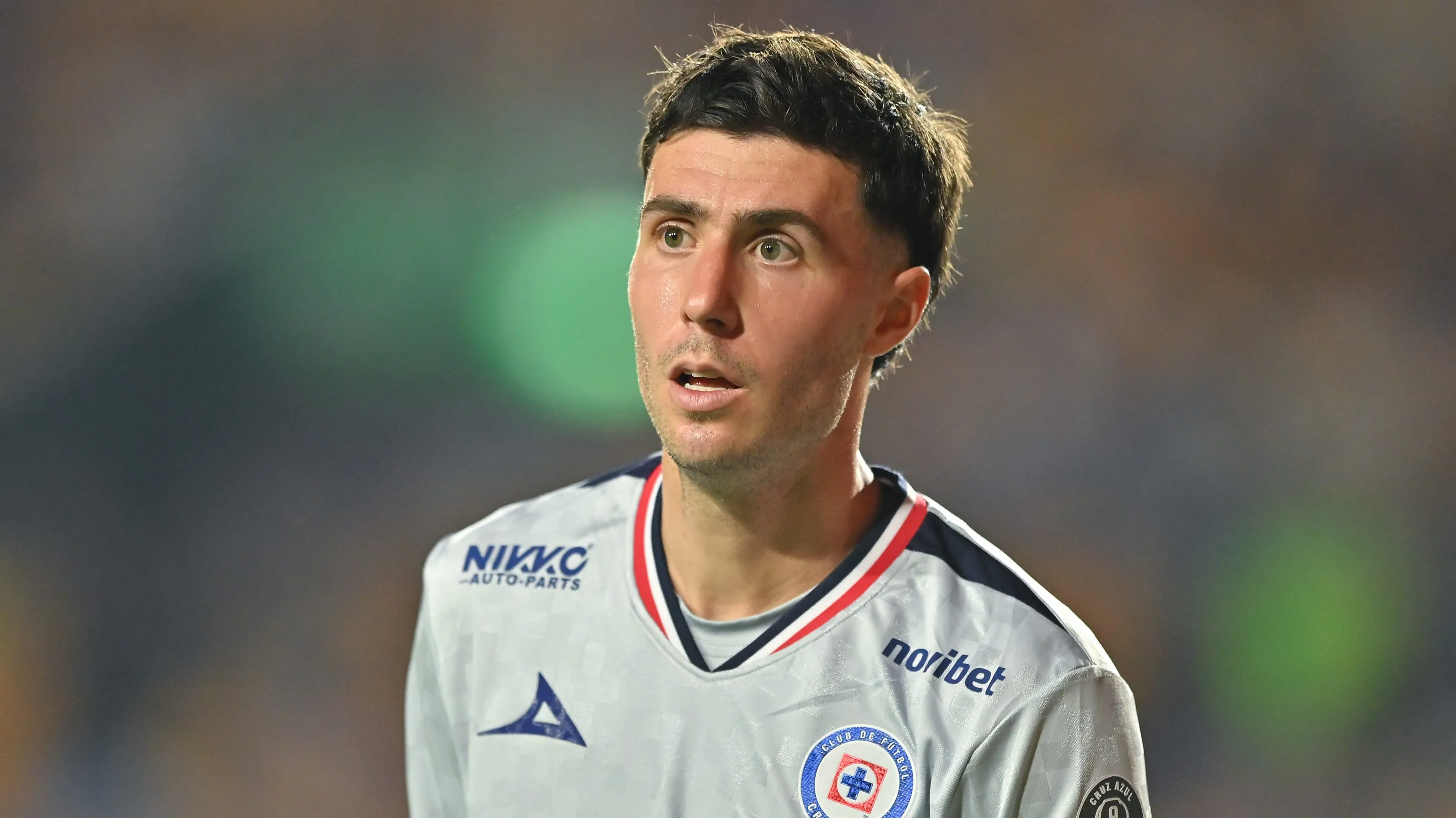 José Paradela, clave en el Cruz Azul del segundo semestre.