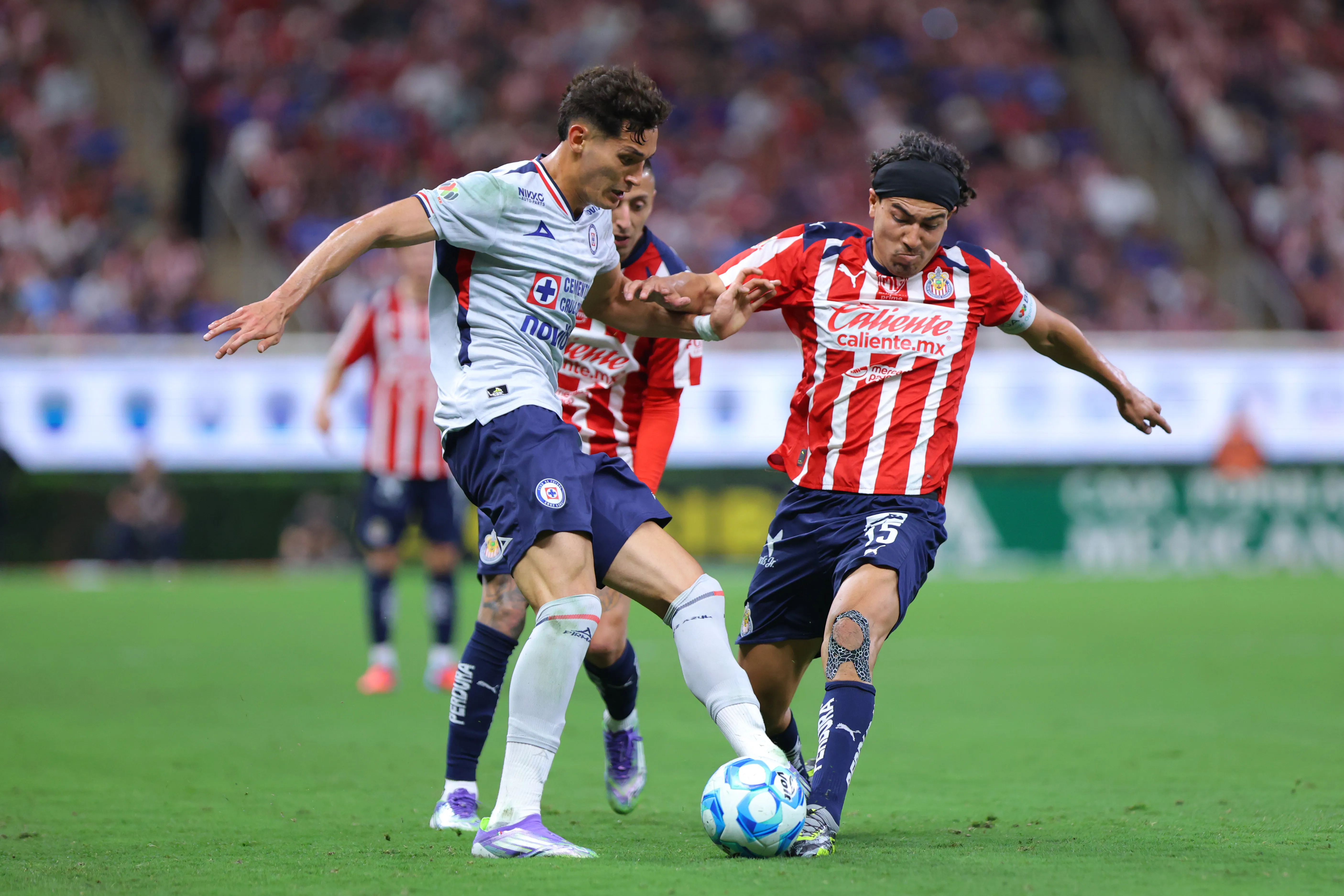 El último antecedente incluyó la eliminación de Chivas a manos de Cruz Azul en Liguilla. (Imago7)