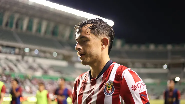 El defensor de Chivas de Guadalajara no entra en los planes de Gabriel Milito, entrenador de los rojiblancos.