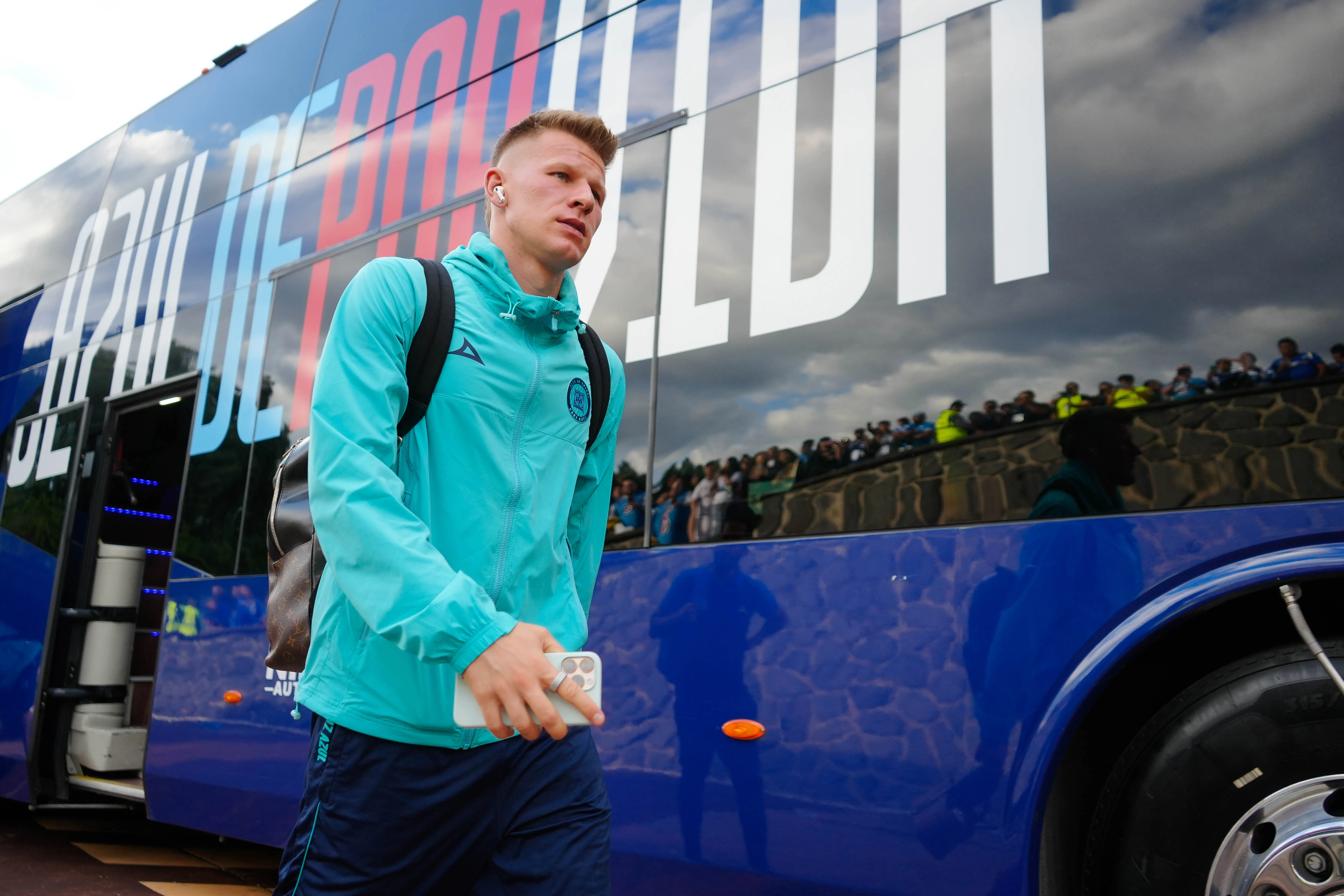 El pedido que Víctor Velázquez le habría hecho a Mateusz Bogusz (Imago 7)