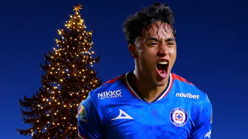 Amaury Morales presume para todo Cruz Azul en Navidad.