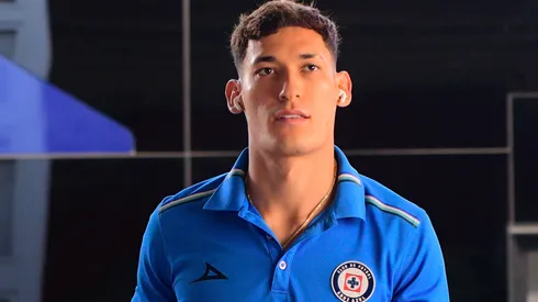 El defensor mexicano tardaría más de lo pensado en volver a jugar.