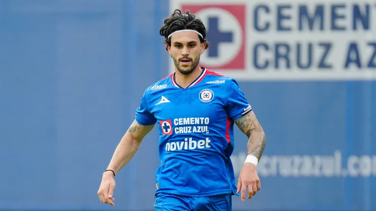 Causó baja de Cruz Azul y se expresó en redes como refuerzo de su nuevo club.