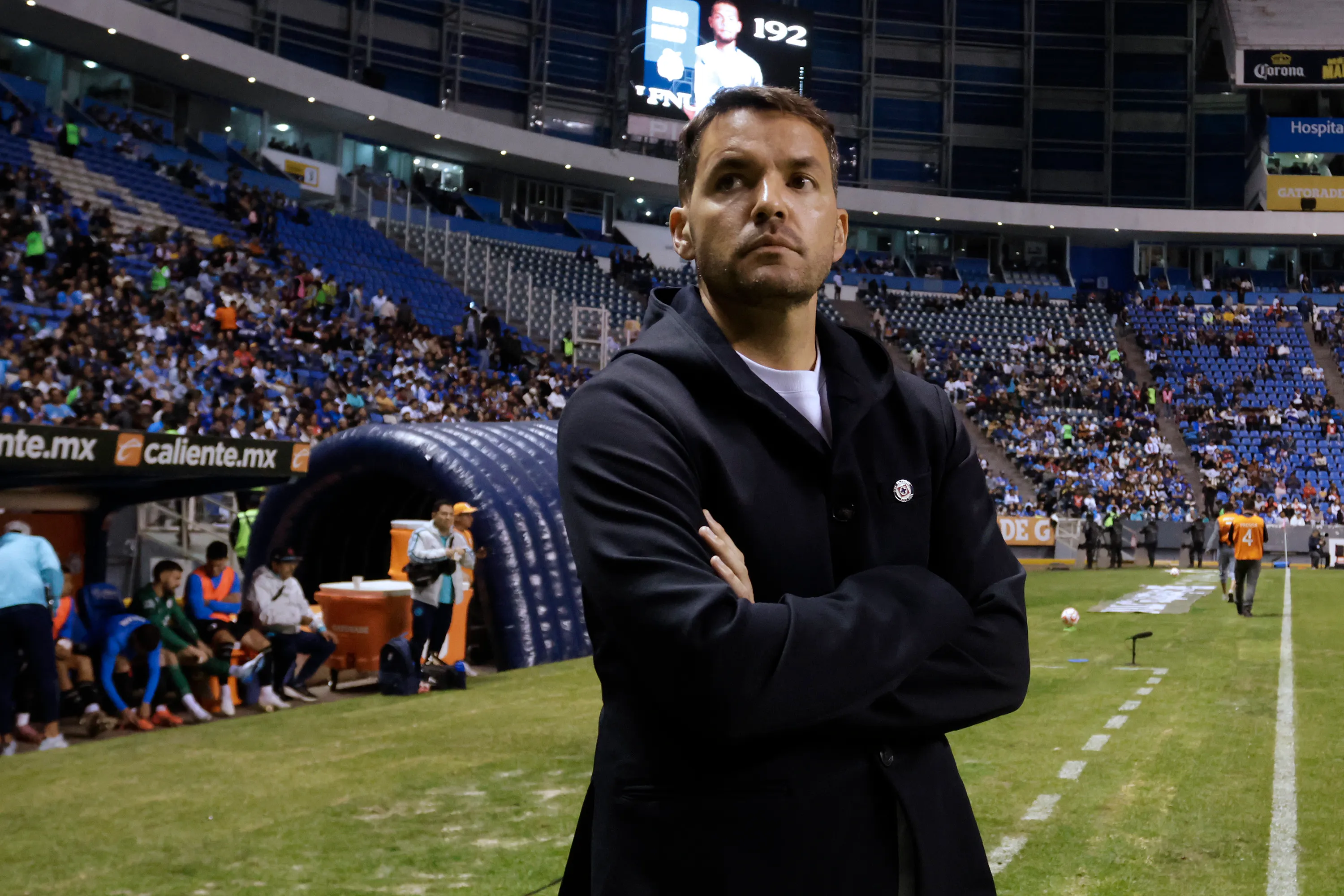 La postura de Larcamón sobre el posible fichaje de César Montes (Imago 7)