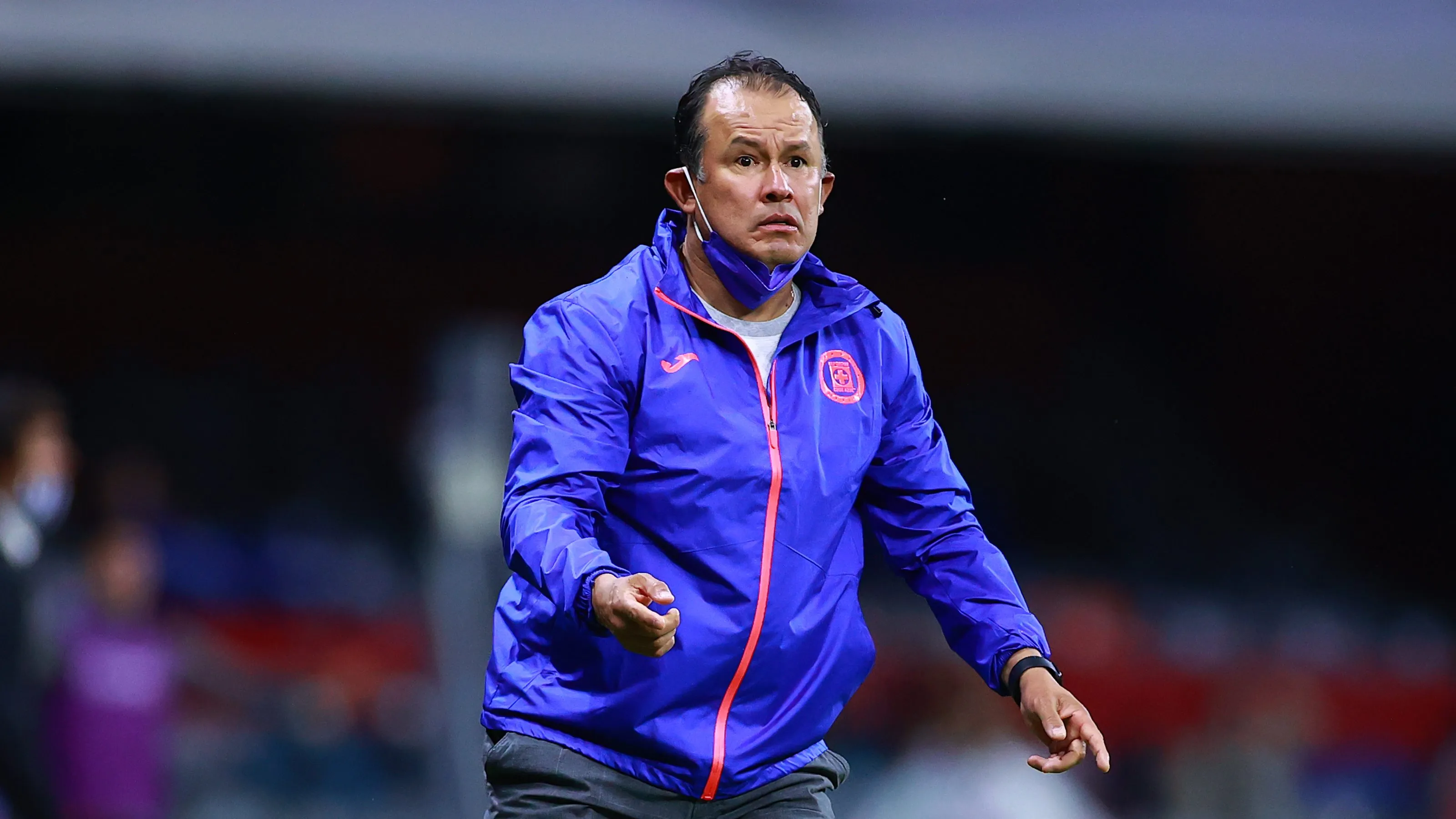 Juan Reynoso apostó por un ex Cruz Azul que dirigió en Puebla para su equipo en Perú.