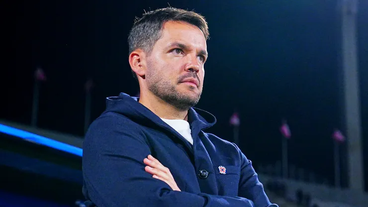 El entrenador marcó el terreno apenas terminó el juego.