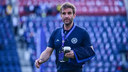 El fichaje que buscaría Cruz Azul si cierra la venta de Mateusz Bogusz