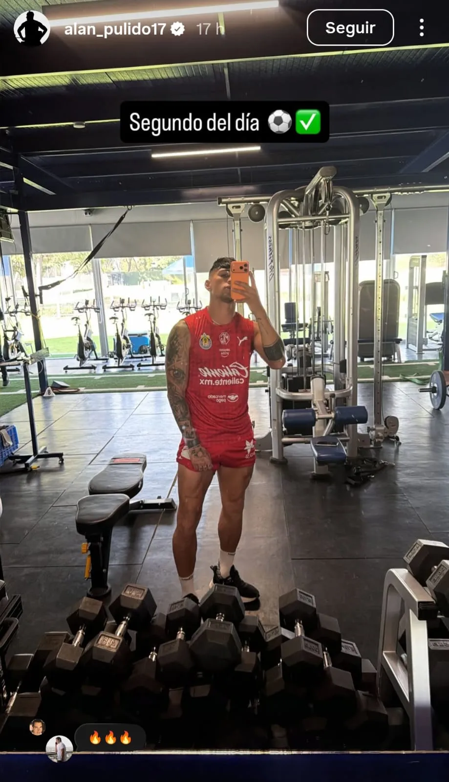 Alan Pulido y su curiosa foto en Verde Valle. (@alan_pulido17)