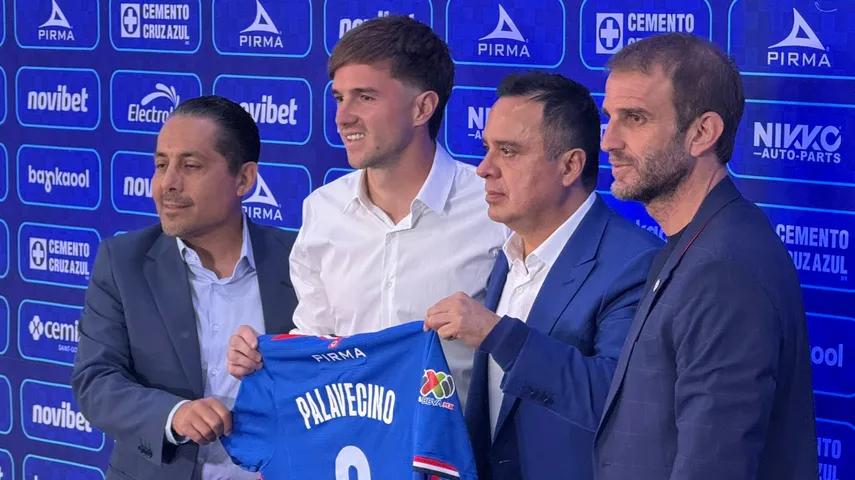 El argentino ya posa con el dorsal 8 que dejó Lolo.