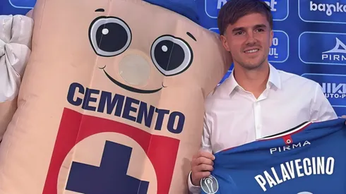 El argentino ya posa con el dorsal 8 que dejó Lolo.