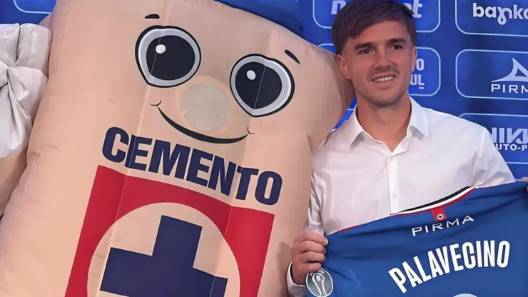 El argentino ya posa con el dorsal 8 que dejó Lolo.