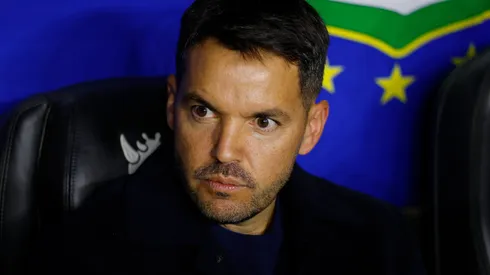 Nicolás Larcamón, con varias bajas ante Atlas.