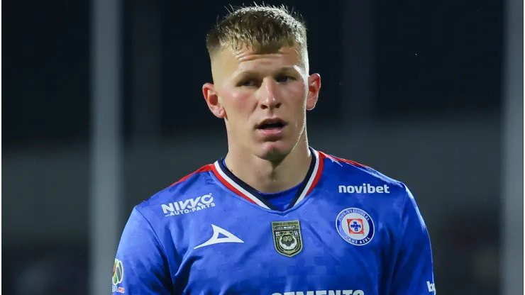 La estrategia oculta de Cruz Azul en la venta de Mateusz Bogusz
