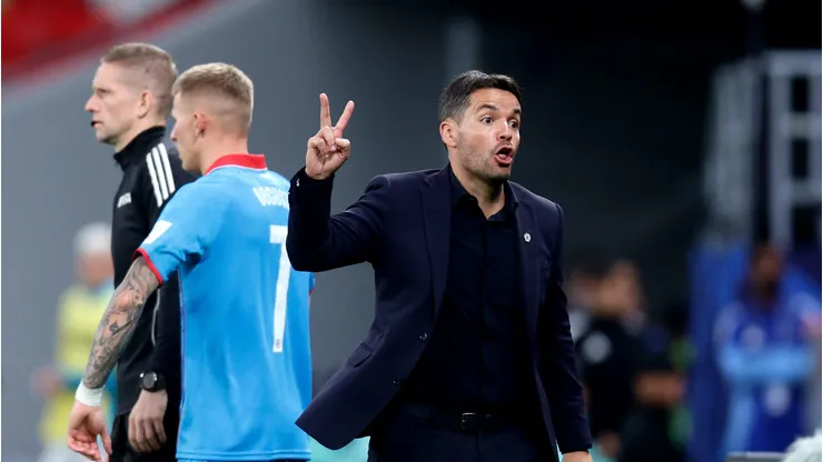 Nicolás Larcamón podría realizar un cambio profundo en la idea de juego de Cruz Azul.