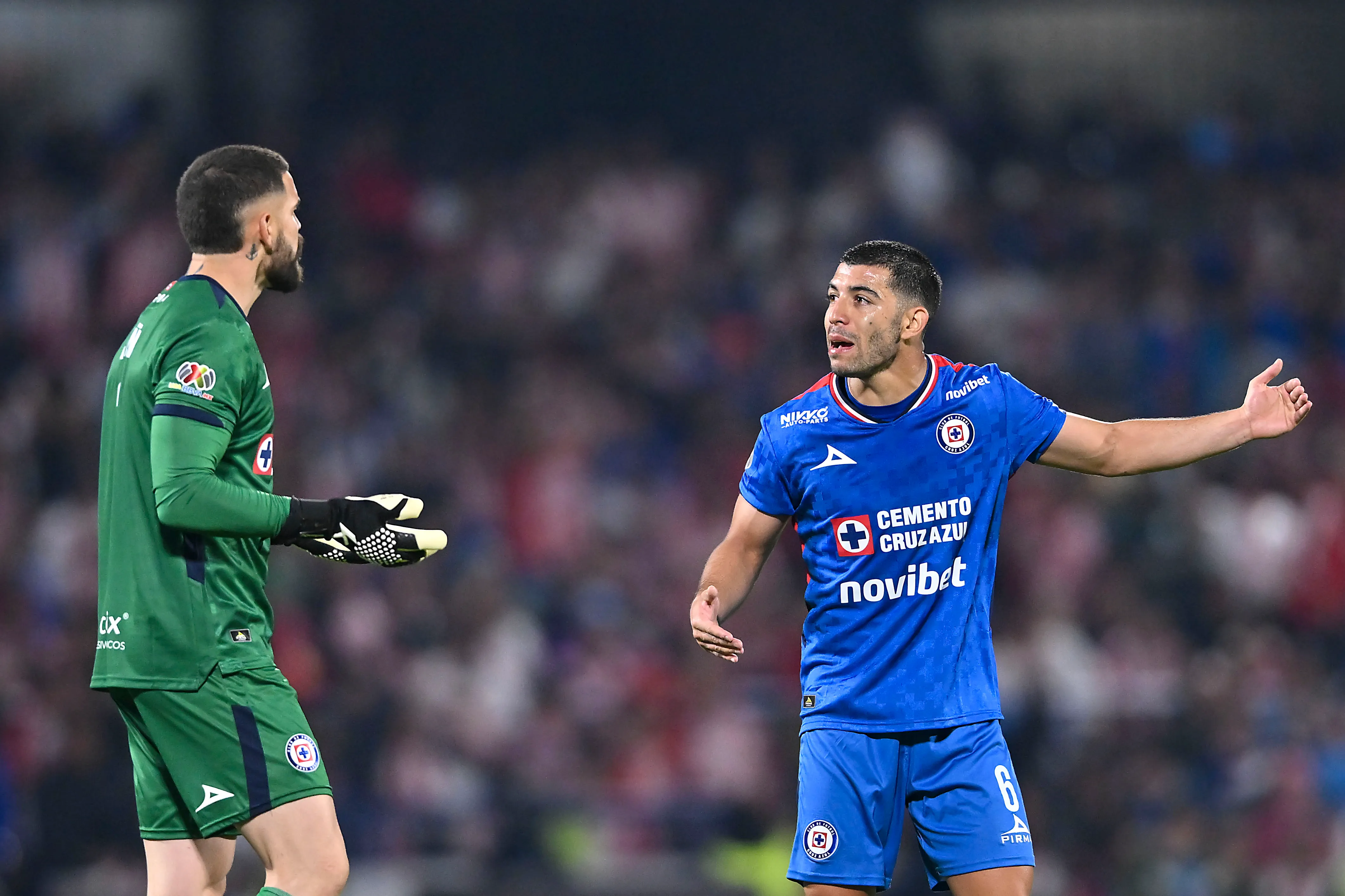 Andrés Gudiño y Erik Lira aparecen como los máximos referentes de Cruz Azul tras la salida de Nacho Rivero (Imago7)