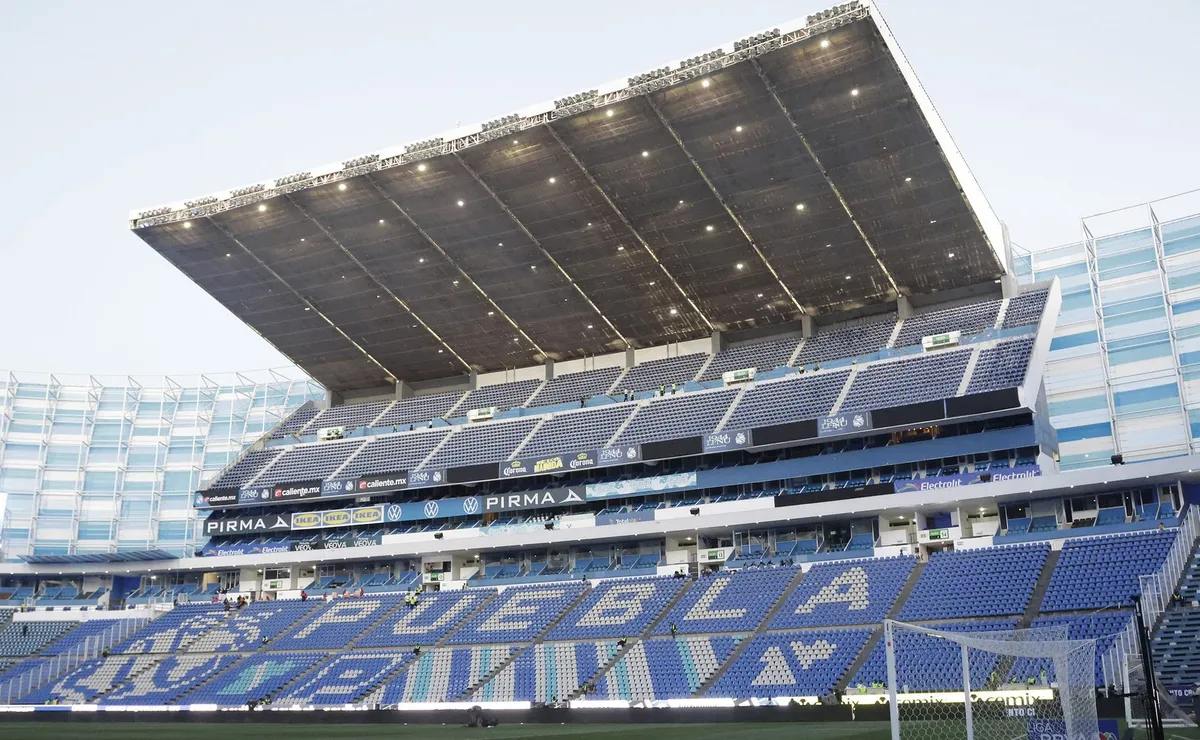 ¿Cruz Azul fuera del Cuauhtémoc? La drástica decisión que analiza Puebla para cuidar su estadio