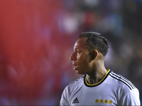 Villa enciende rumores con enigmático mensaje