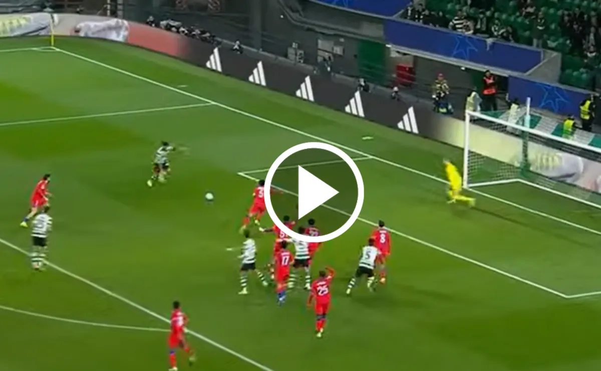 Luis Suárez, a quien buscó Cruz Azul pero no le llegaron al precio, marcó doblete ante el PSG